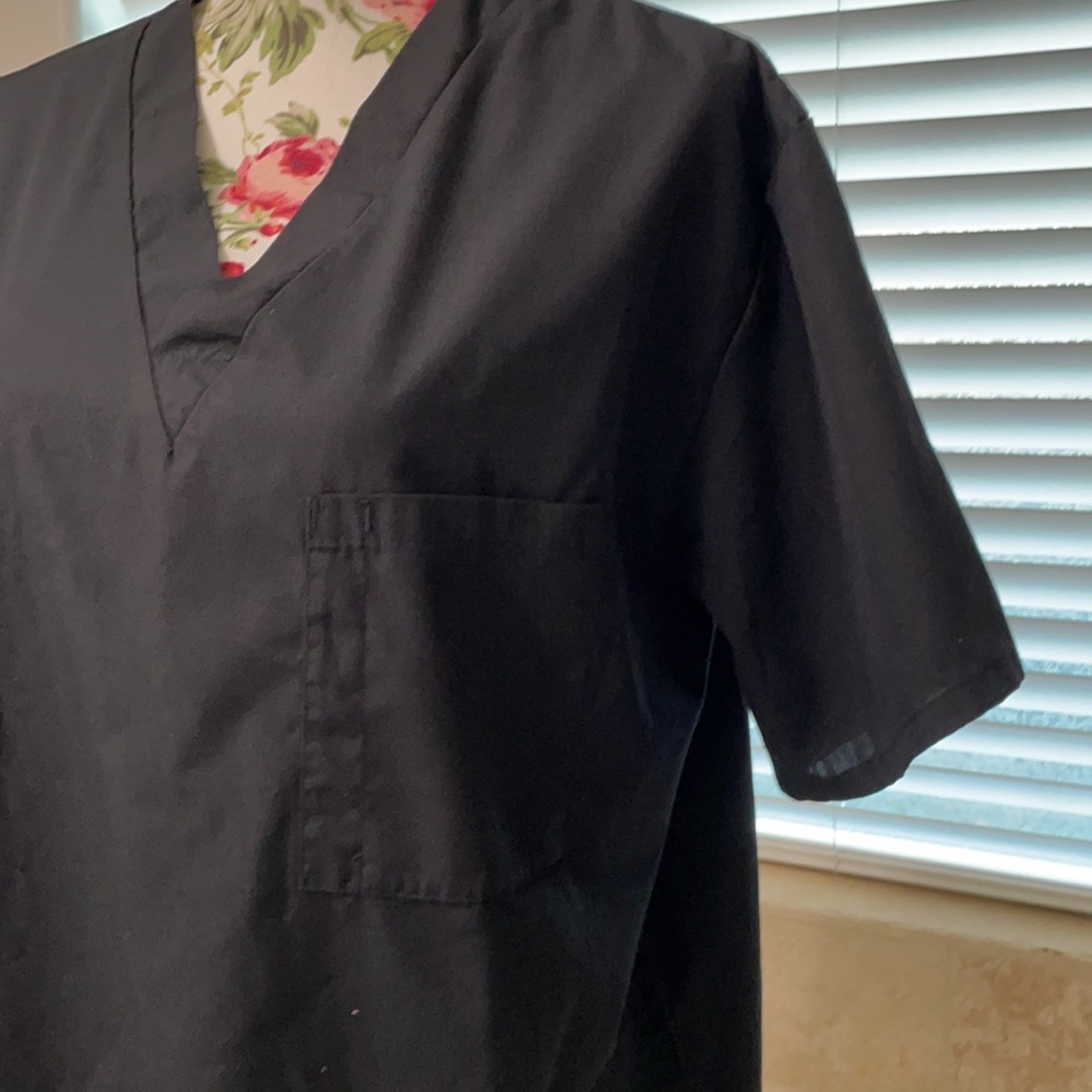 Scrub tops - medium - Picture 8 of 8